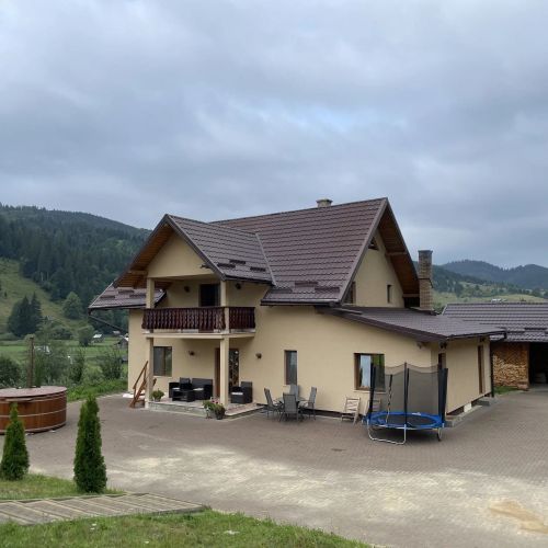 Cabana Vânătorului Moldoviţa – Rașca, România