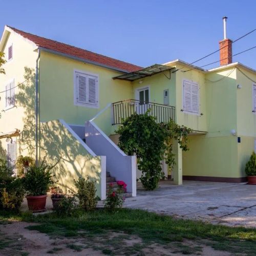 Apartments Mir Zaton