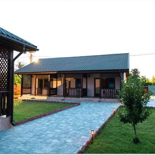 Vila La Relian Partizani