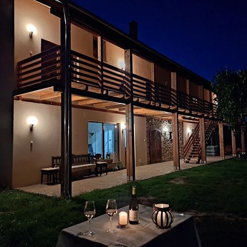 Vadnai Csakazértis Borgazdaság Vendégház