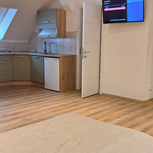 ALRO Stúdió Apartmanház Balatonszárszó – Balatonszárszó, Ungaria