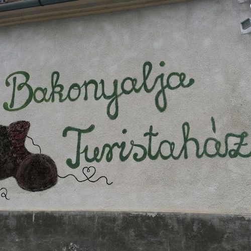 Bakonyalja Turistaház Homokbödöge