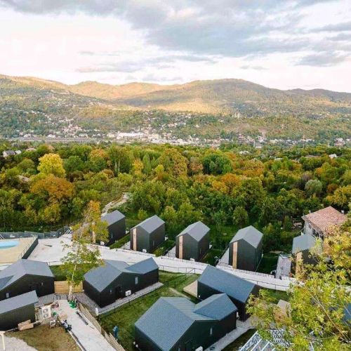 Moon Village Comarnic – Comarnic, România