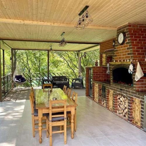 Casa Emana Teșila – Teșila, România