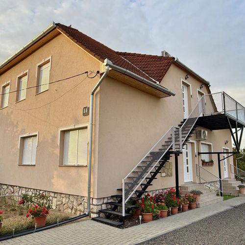 Nyugalom Szigete Apartmanok Harkány
