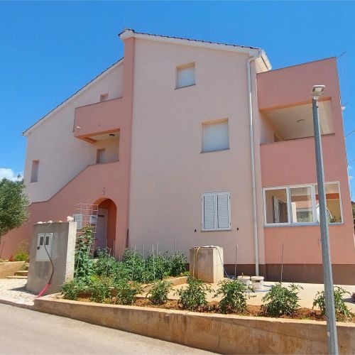Apartments Pajo Plus Primosten