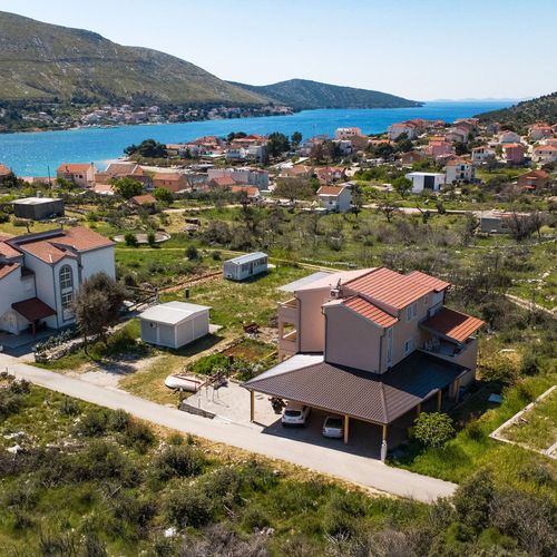 Apartmanok Parkolóhellyel Grebastica Sibenik - 24046 Grebaštica