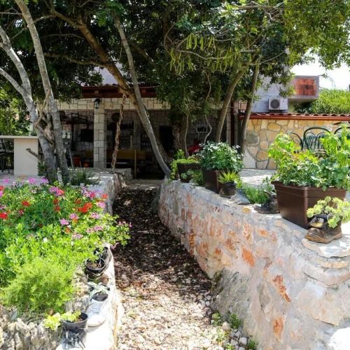 Apartments With Parking Space Dol, Hvar - 24122 Dol