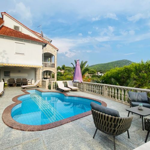 Seaside Apartments With A Swimming Pool Cove Pribinja, Hvar - 24171 Pribinja