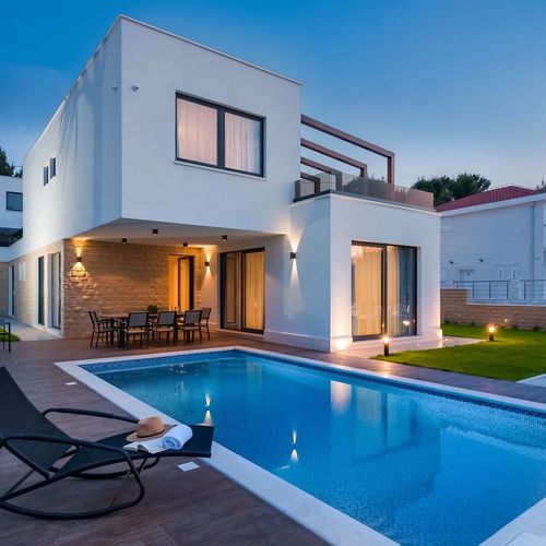 Luxusvilla A Tenger Mellett Medencével Okrug Gornji Ciovo - 24340