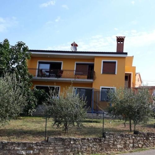 Apartments With Parking Space Mugeba, Poreč - 24342 Mugeba