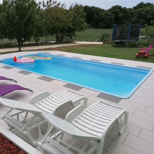 Family-friendly Apartments With Swimming Pool Pula - 24352