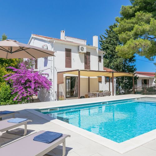 Ház Családok Részére Medencével A Tenger Mellett Arbanija, Ciovo - 24430 Arbanija