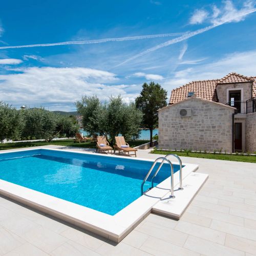 Villa Mirce Loviste