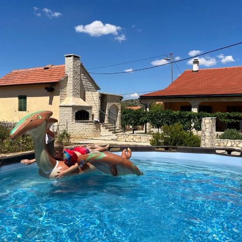 House Runaway Cottage Unešić