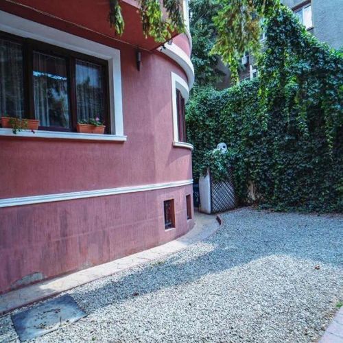Luxuria Central Villa București – București, România