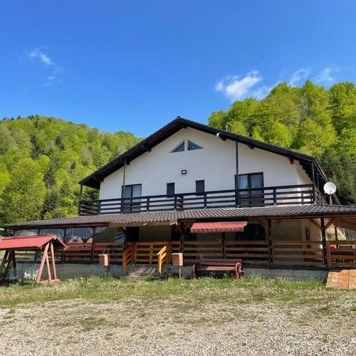 Cabana Turistică Izvorul Muntelui Budacu de Sus