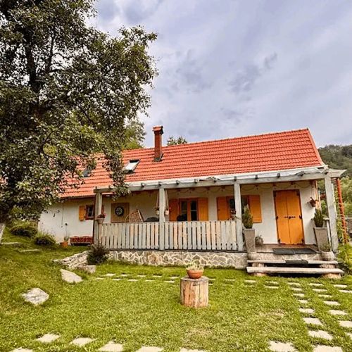 Casa de oaspeți Plai by Roua Land Vulcan