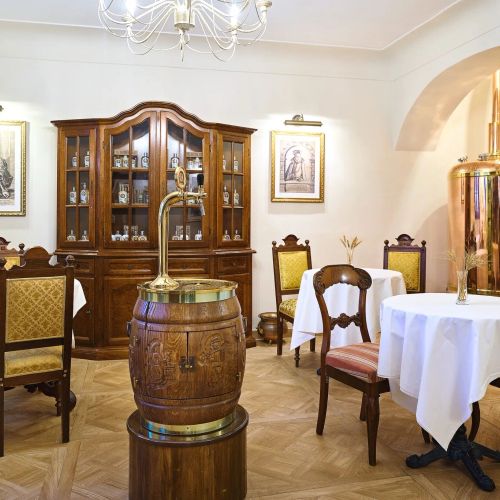 Spa Beerland Chateaux - At The Golden Pear – Praga, Republica Cehă
