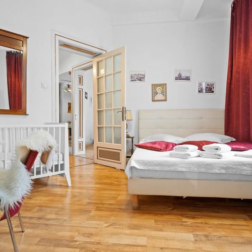 Golden Villa București