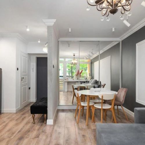 Golden Apartments Warsaw – Modern & Stylish, Aleja Solidarności