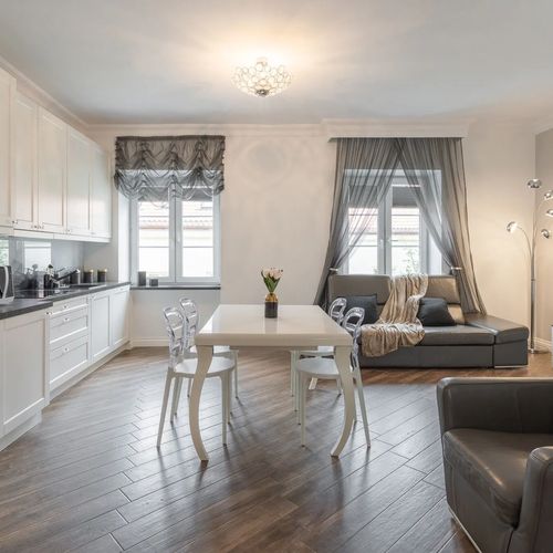 Golden Apartments Warsaw – Elegant Stay, Podwale Street