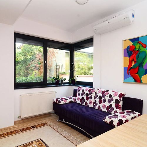 Luxury Apartment by the Park / Arch of Triumph București
