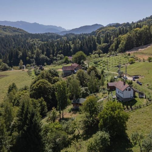 Apple Glade Poiana Mărului – Poiana Mărului, Rumunia