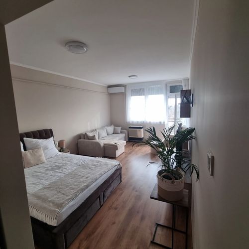 First Flat Apartman Békés