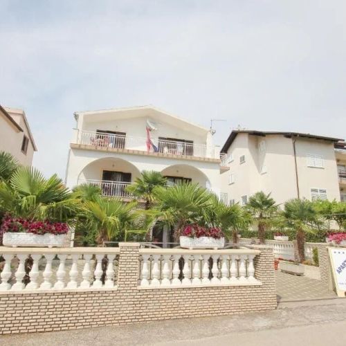 Apartmanok Parkolóhellyel Vodice - 24938