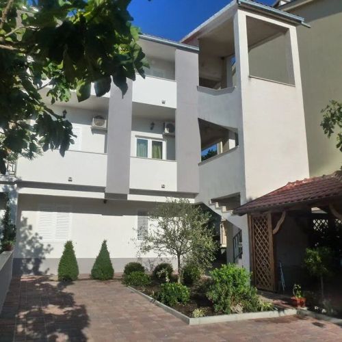 Apartments Palma Baska Voda