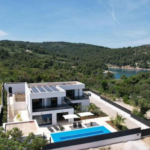 Villa Olynthia Rogac