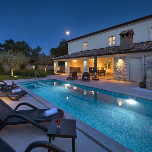 Villa Villa Casa Lori s bazenom i whirlpoolom Nova Vas