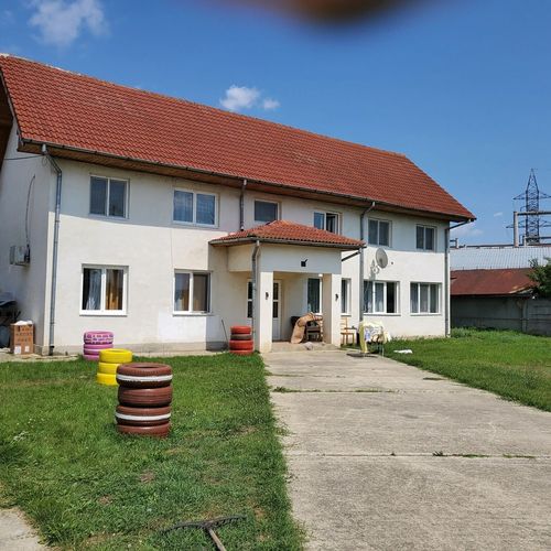 Casa Monica Târgu Cărbuneşti