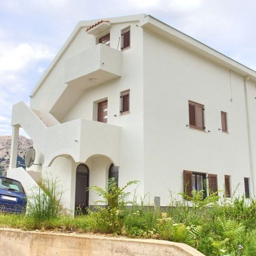 Apartmani Nana Baska