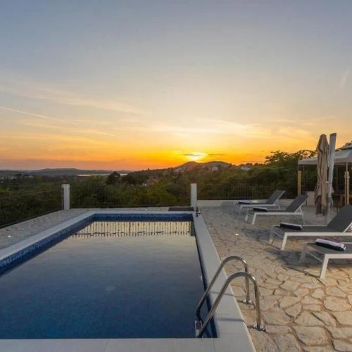 Family Friendly House With A Swimming Pool Vrpolje, Šibenik - 25004 Vrpolje