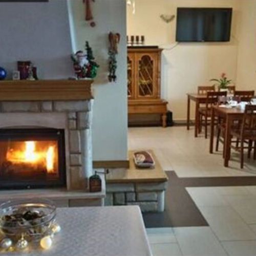 Dom na Skale Rabe, Czarna – Czarna, Polonia
