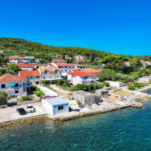 Apartments Beachfront Pebble Zdrelac
