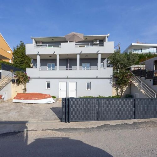Apartments Rajčić Okrug Gornji – Okrug Gornji, Croația