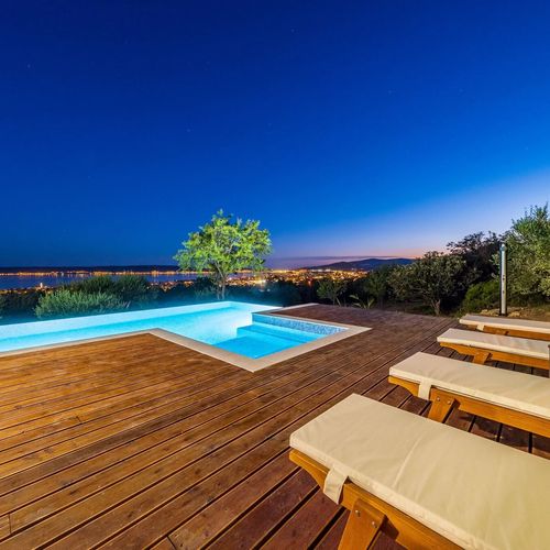 Luxury Villa Dalmatian Oasis Kaštel Lukšić