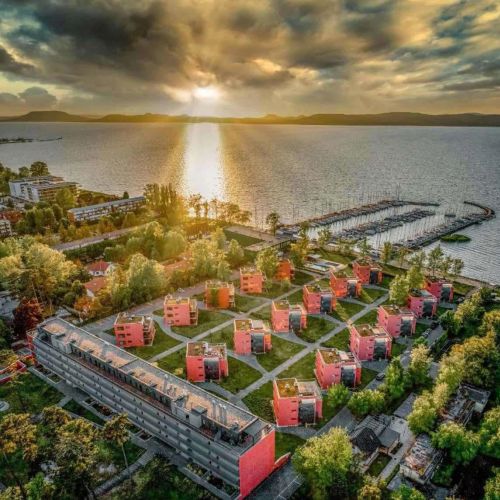 BL Yacht Club Art Apartman B2 Balatonlelle – Balatonlelle, Ungaria