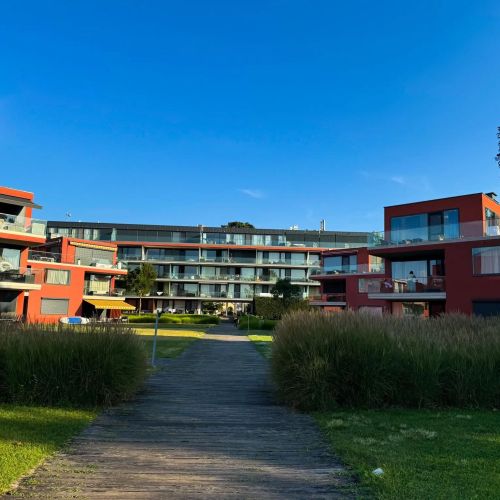 BL Yacht Club Art Apartman B2 Balatonlelle – Balatonlelle, Ungaria