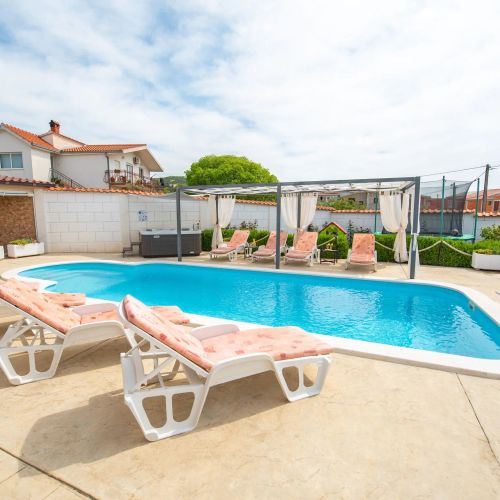 Holiday Home near Trogir Plano – Plano, Croația