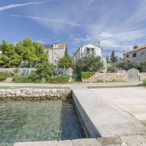 Apartment Island memories Prvic Sepurine