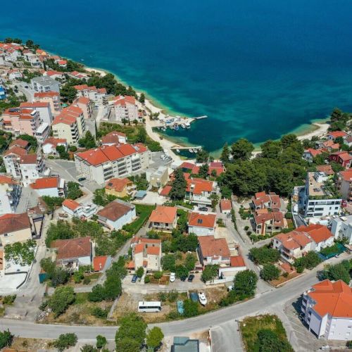 House Seafront house Okrug Gornji
