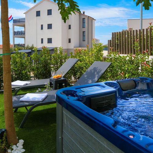 Apartmanok Parkolóhellyel Vodice - 23894