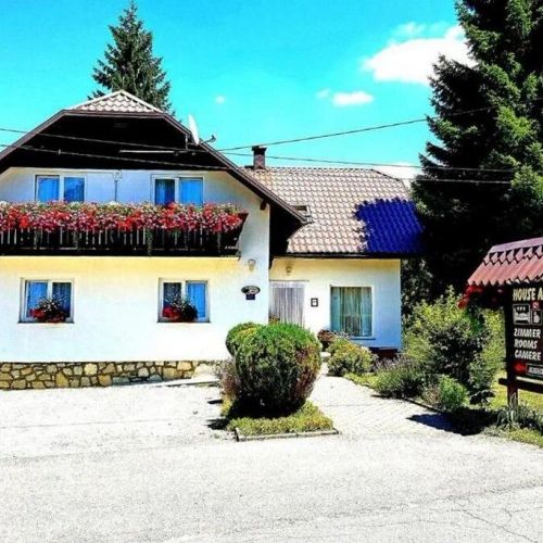 Szobák Magán Parkolóhellyel Jezerce, Plitvice - 25059 Jezerce