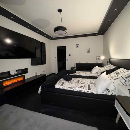 Black&White Deluxe Apartman Miskolc