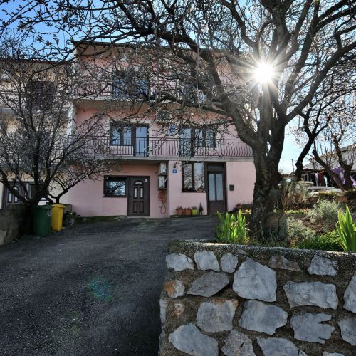 Apartments Nina i Harry Senj