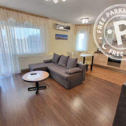 Soluna- Sunny Downtown Apartment FREE parking Szeged